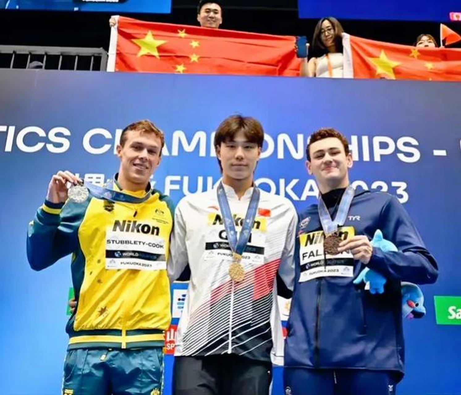 包含泰达足球俱乐部险胜对手，晋级成绩亮眼的词条
