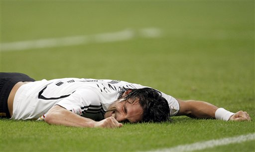 荷兰队在欧预赛比赛中意外失利，遗憾未能晋级的简单介绍