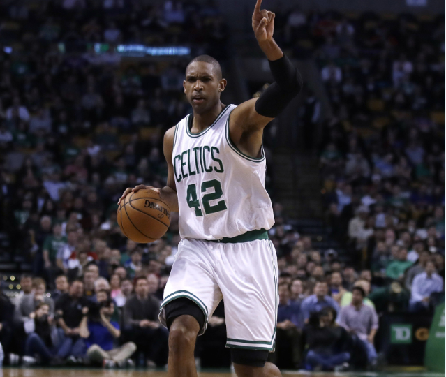 海湾人队三分外线兼得全明星首发