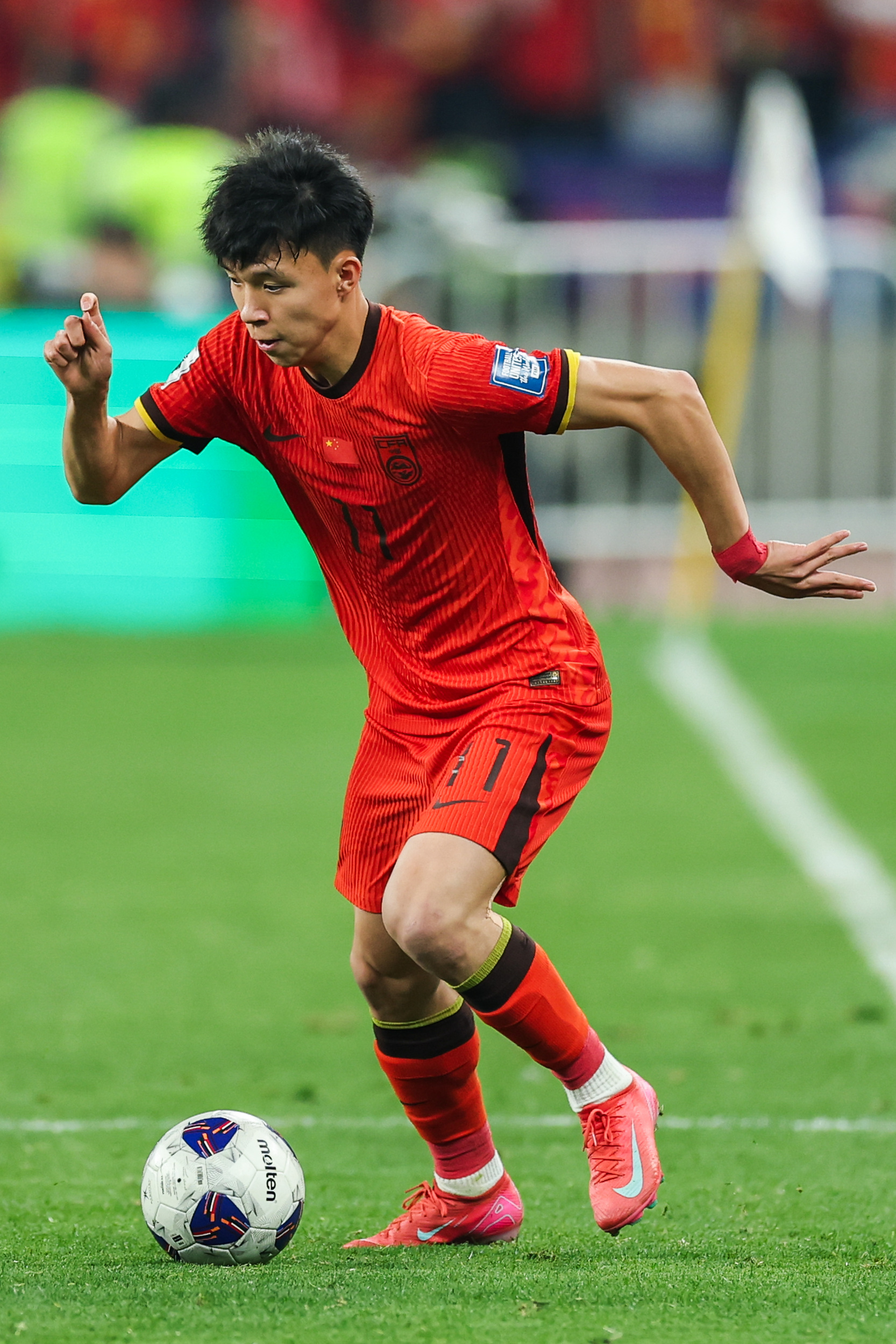 业内球队实力对比，弱肉强食的足球天地的简单介绍