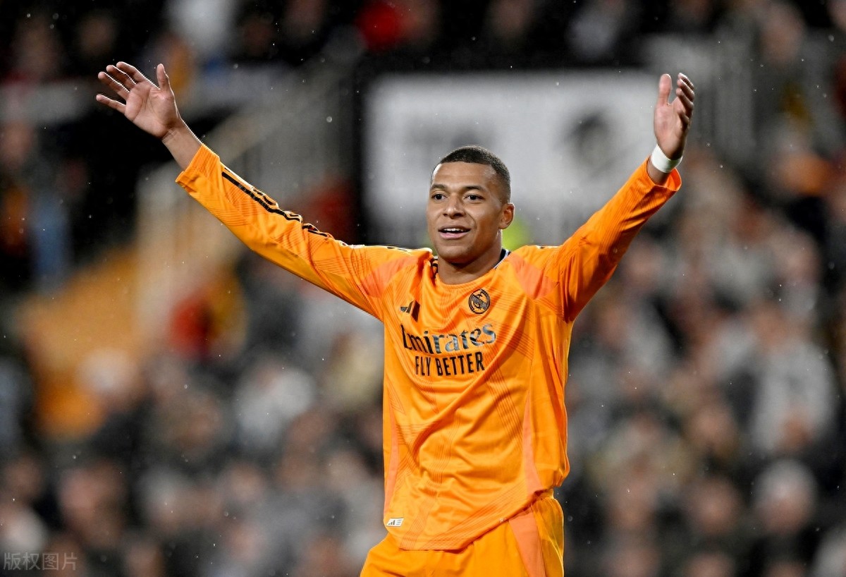 包含瓦伦西亚成功晋级，期待在欧洲俱乐部杯半决赛中再创佳绩的词条