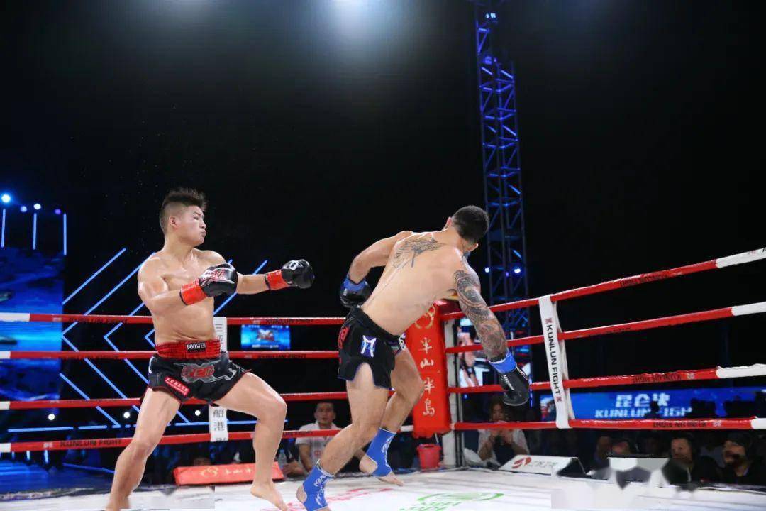 丹尼斯表现出色，助球队逆转战胜对手