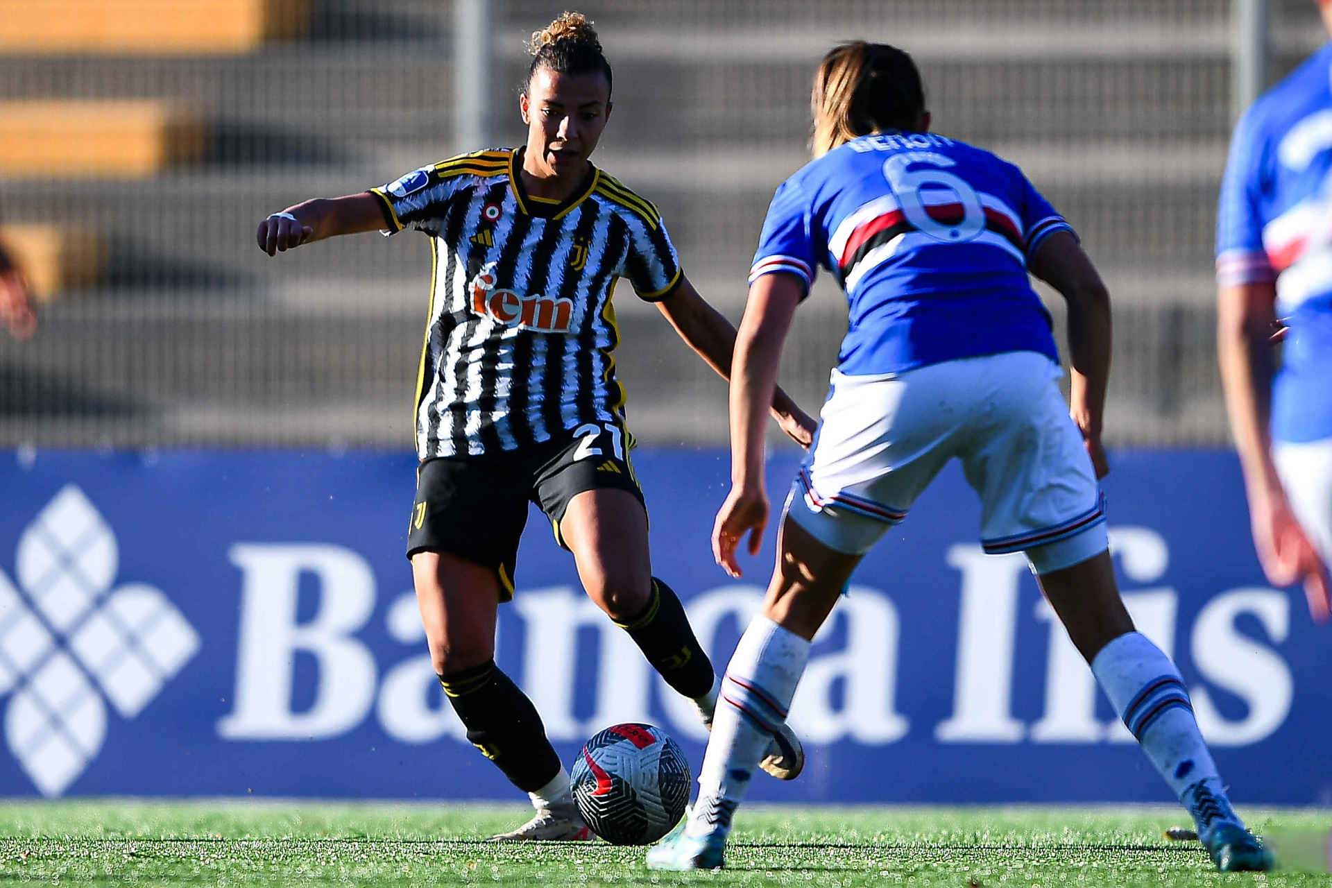 包含尤文图斯迎战桑普多利亚：胜出赛场的词条