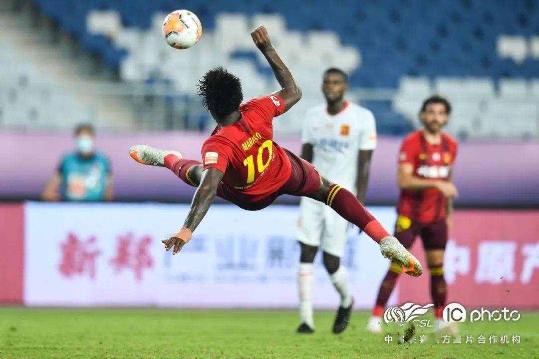 关于武汉卓尔客场大胜河北华夏幸福，士气大振的信息