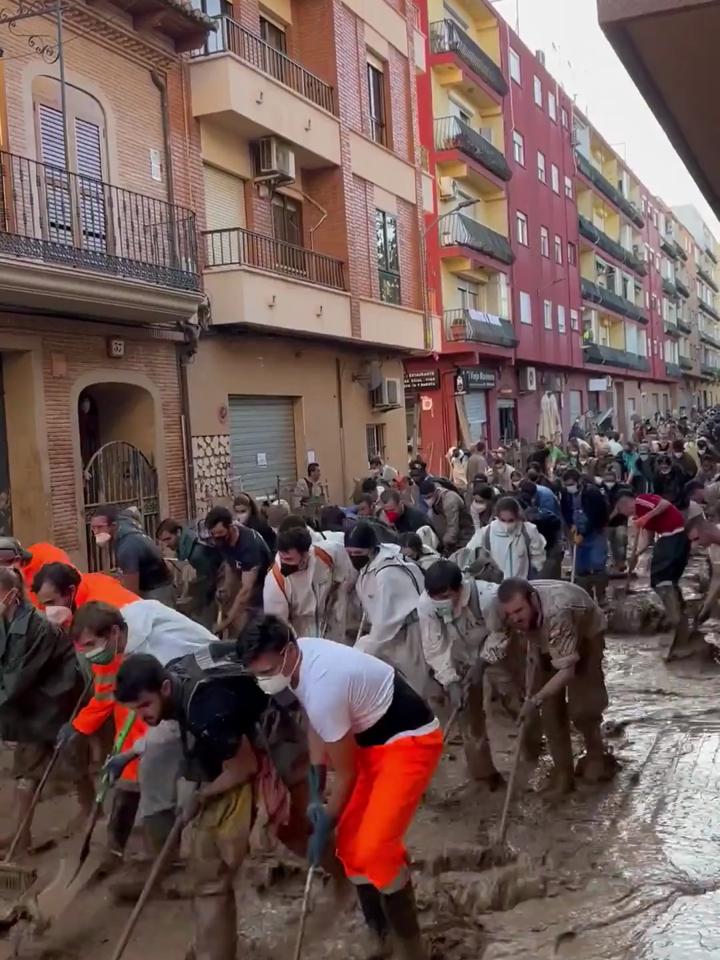 瓦伦西亚客场遭遇惨败