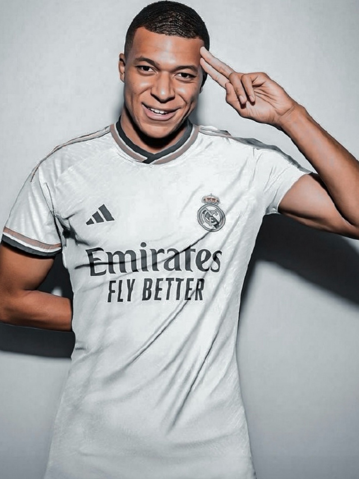 法国球星姆巴佩继续稳定发挥