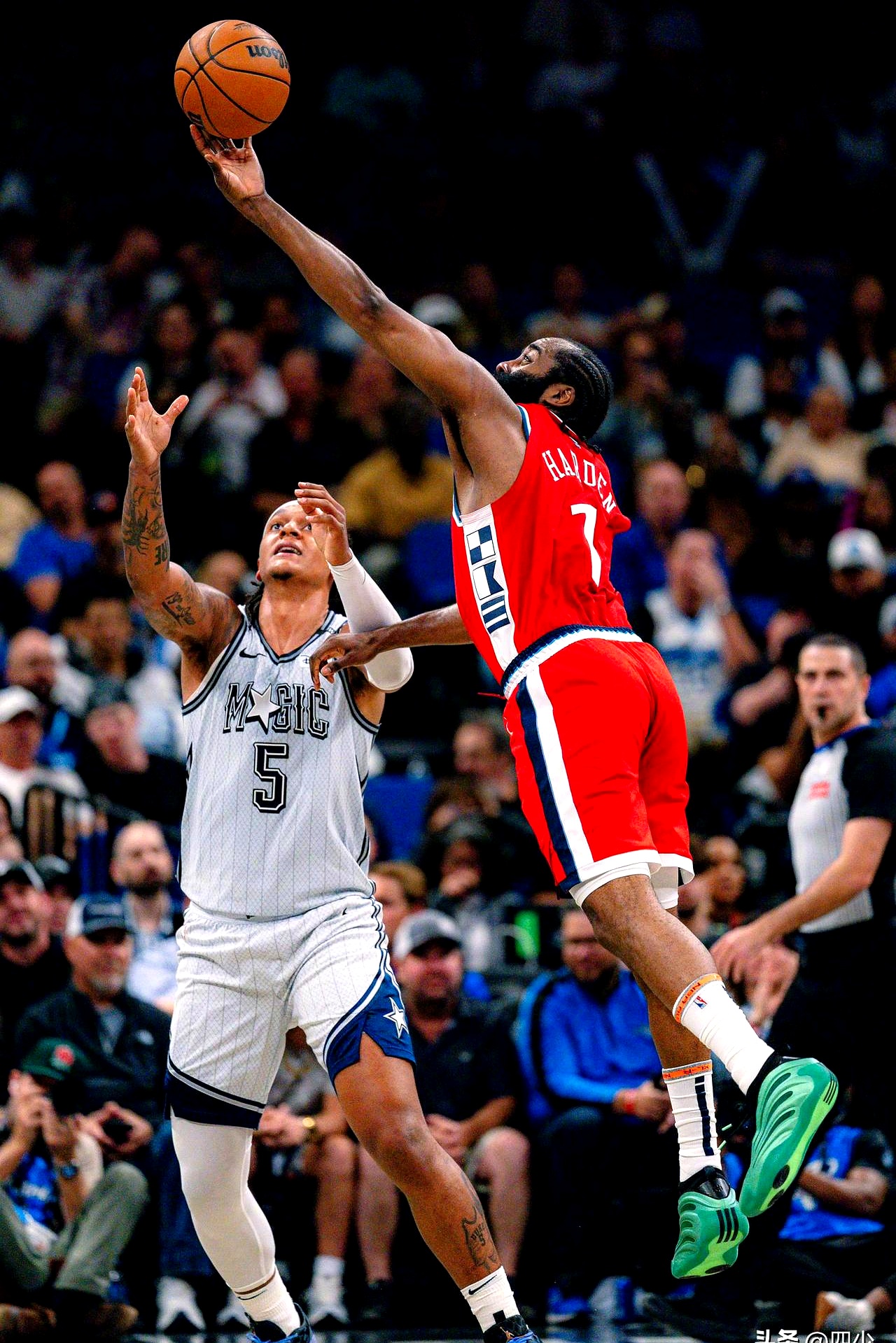 快船绝杀逆转夺得关键胜利晋级季后赛的简单介绍