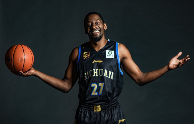 活塞老板：我们的目标是重返季后赛舞台