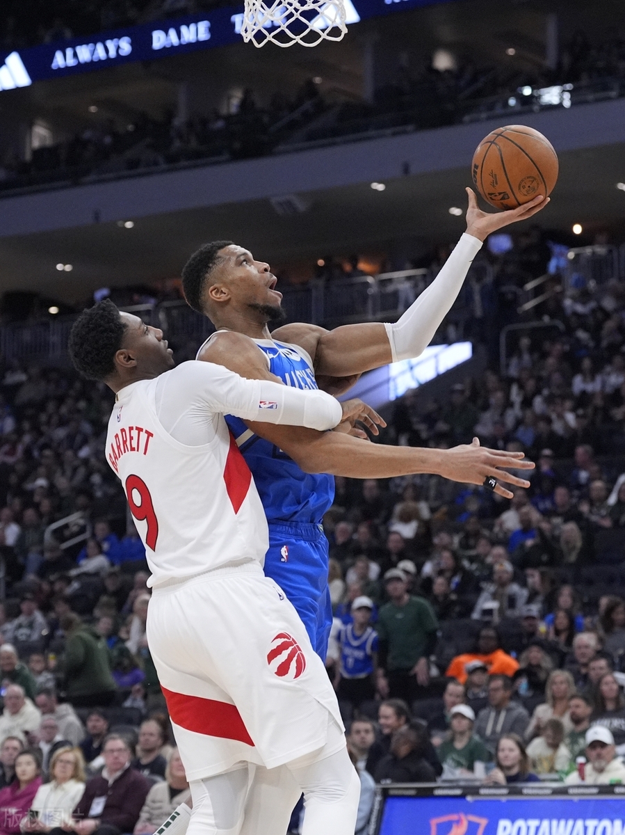 雄鹿轻松击败热火，字母哥投进致胜球的简单介绍