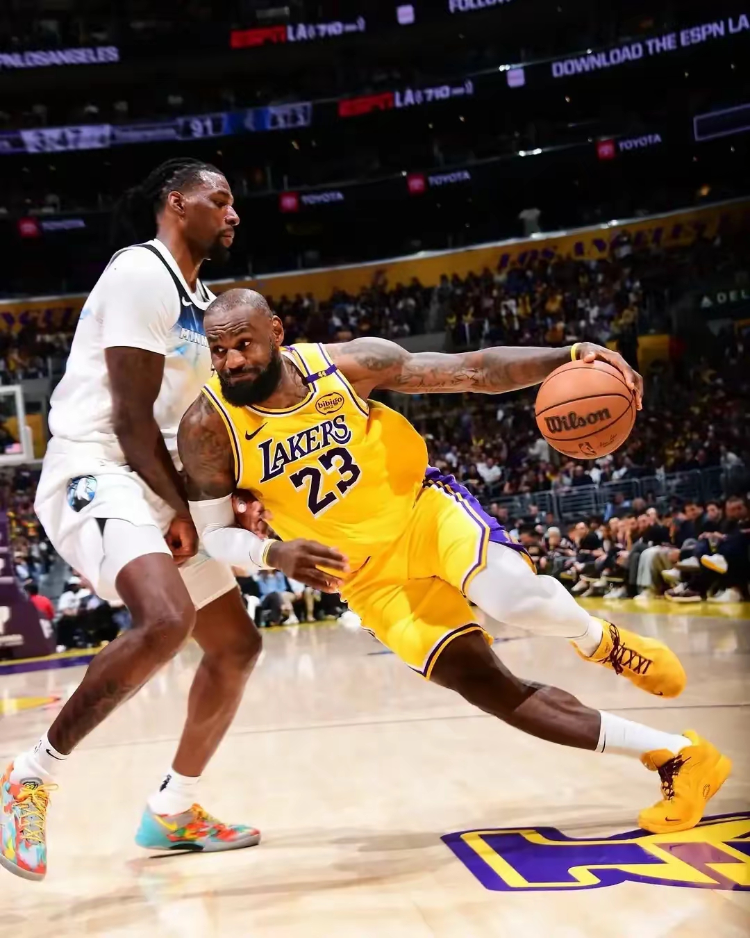 快船擒下鹈鹕，詹姆斯表现全方位