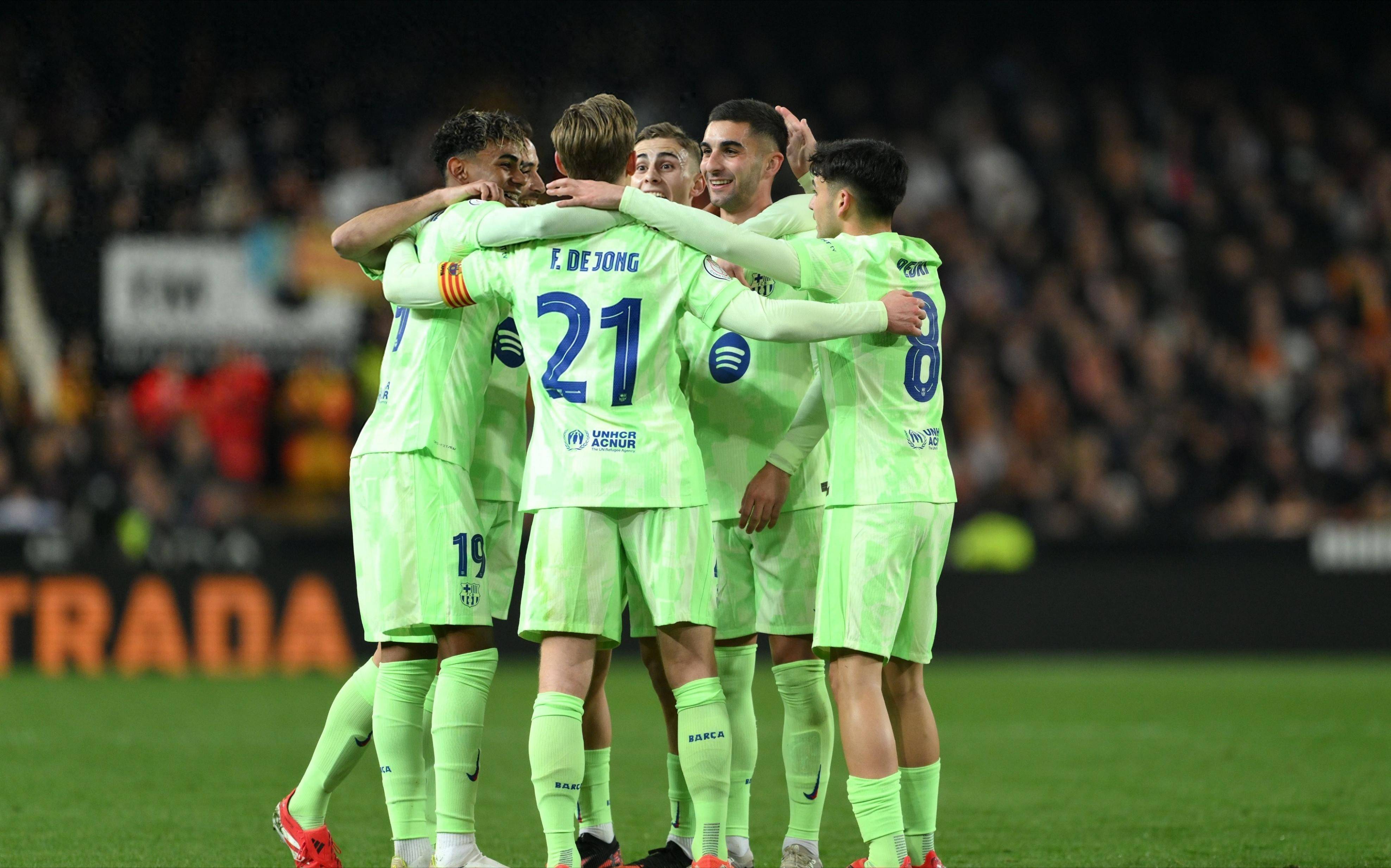 包含阿尔梅里亚逆袭客场，击败对手的词条