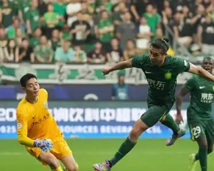 国安客场击败申花,迎来连胜 国安客场击败申花,迎来连胜